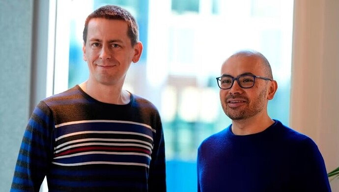 John M. Jumper (trái) và Demis Hassabis (phải) - hai thành viên Google Deepmind. | Nguồn: Financial Times